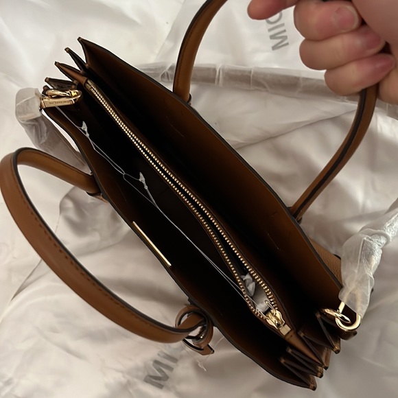 New MK brown leather handbag satchel with long strap 风琴包 - Picture 4 of 8